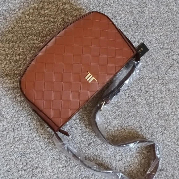 New London Fog Faux Lether Shoulder Bag. - Picture 9 of 11